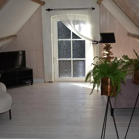 Het Koetshuis Apartament *